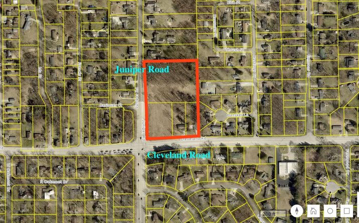 Pictures of Hospitality, Land, Multifamily, Office, Retail property located at 18923 Cleveland Rd, South Bend, IN 46637 for sales - image #1
