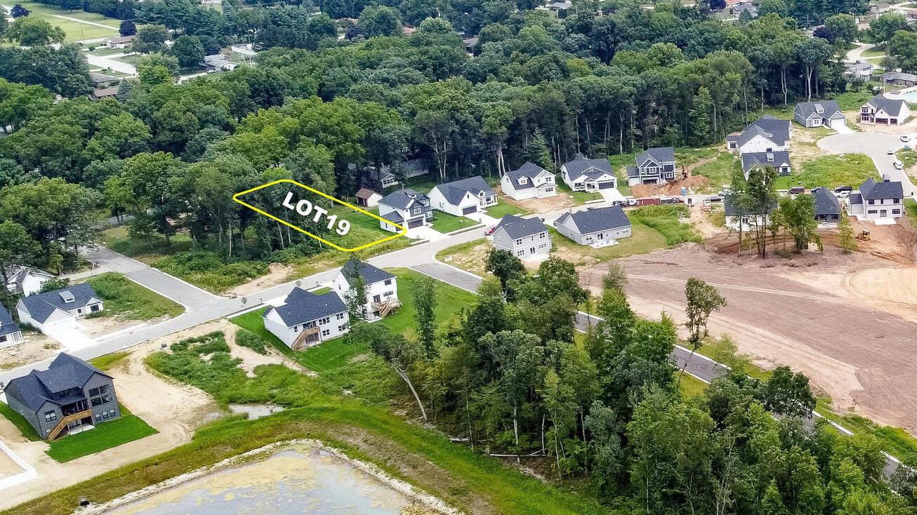 12915 Brick Rd, Granger, IN 46530