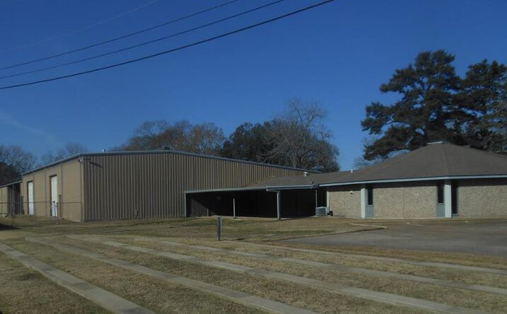 Pictures of Industrial, Office property located at 1208 S Chestnut St, Lufkin, TX 75901 for sales - image #1