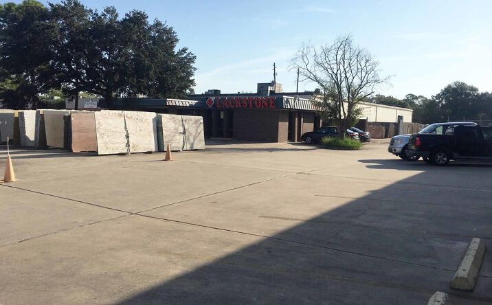Pictures of Industrial property located at 1390 West Sam Houston Parkway North, Houston, TX 77043 for comps - image #1
