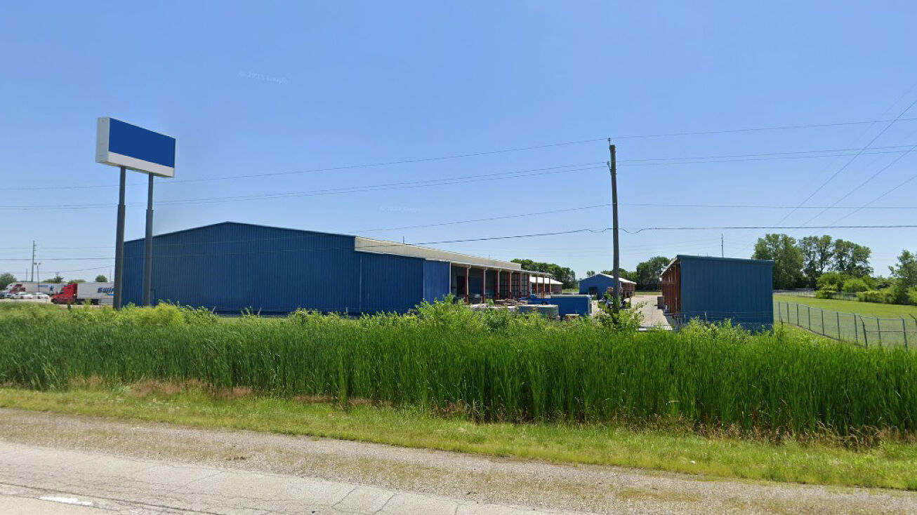 3501 Lumber Rd, Springfield, IL 62707