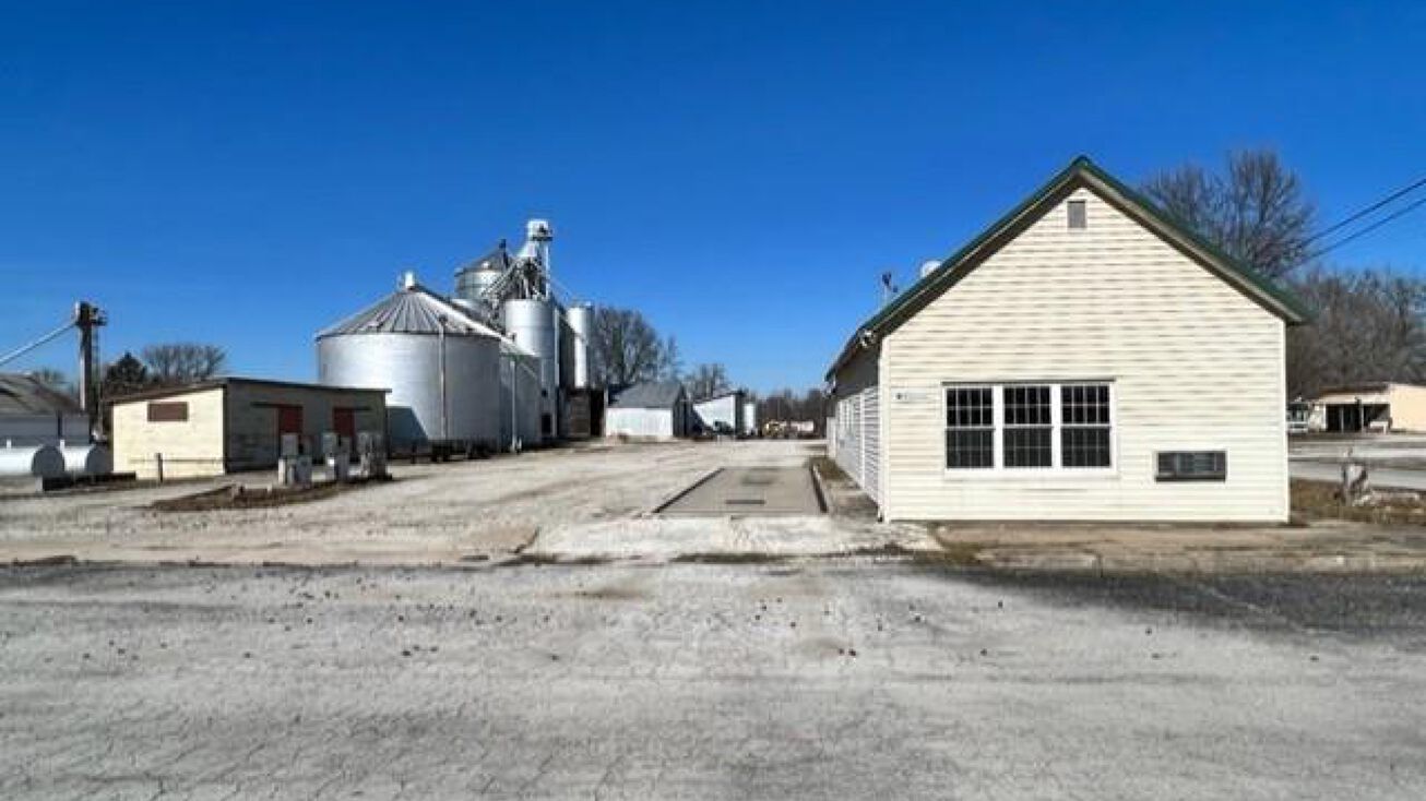 400 W Main Street, Sheldon, MO 64784 Special Purpose Property for