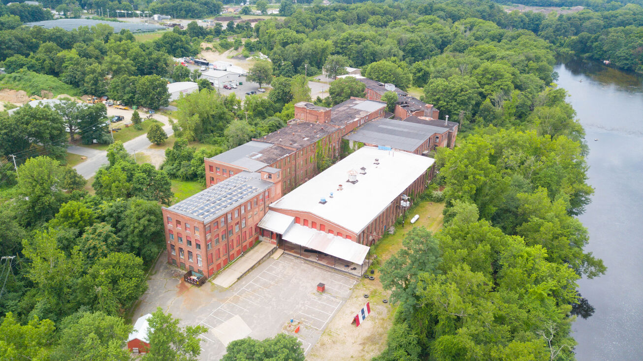 176 Cottage Ave, Wilbraham, MA 01095