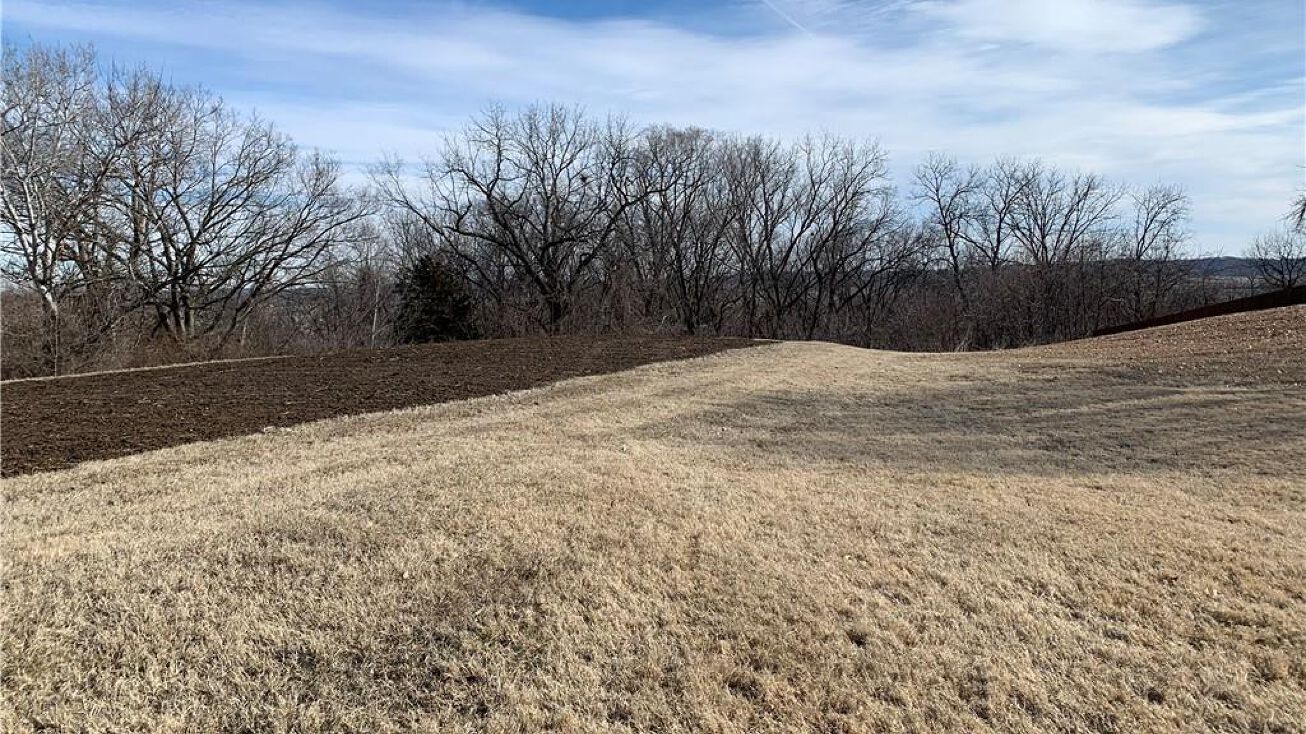 2104 Limit Street, Leavenworth, KS 66048