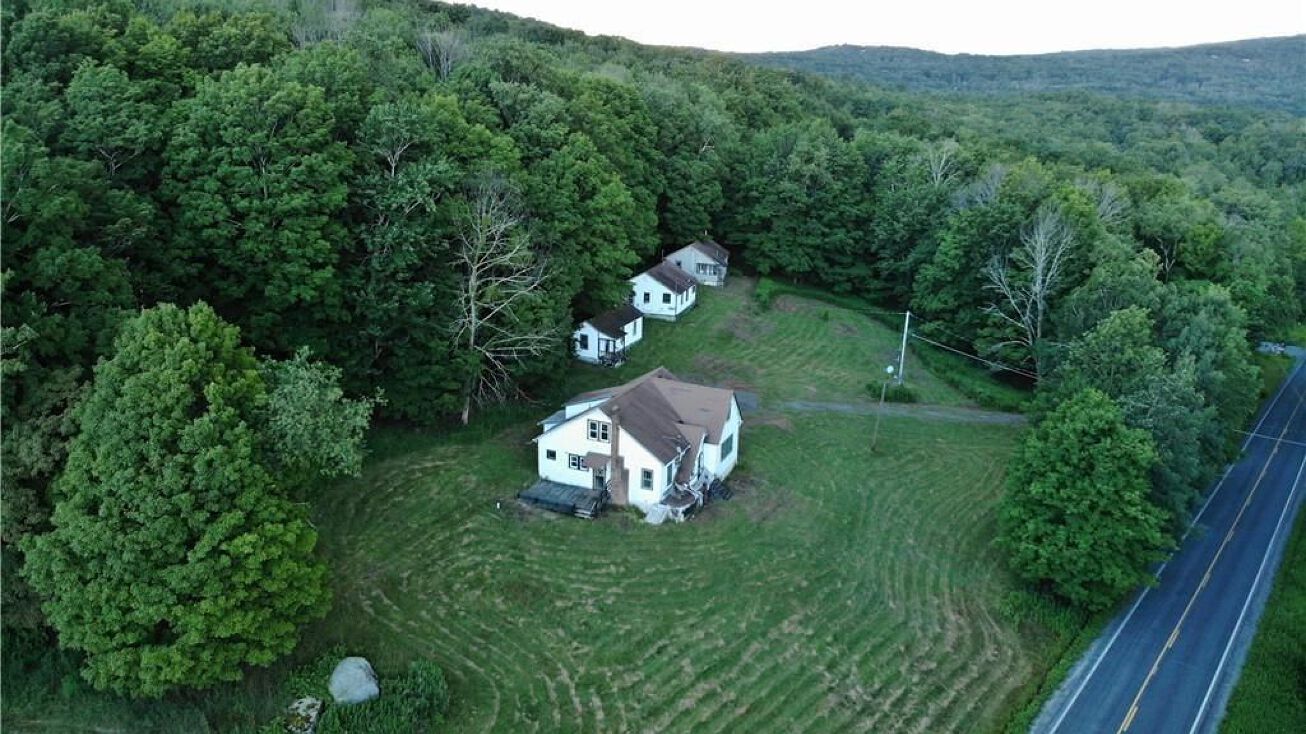 2495 Ulster Heights Rd, Woodbourne, NY 12733