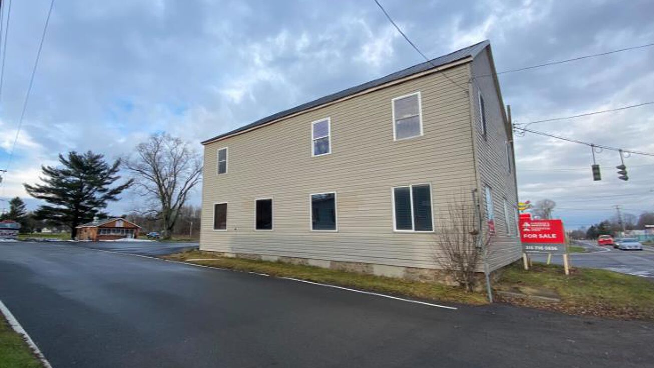 2005 N James St, Rome, NY 13440
