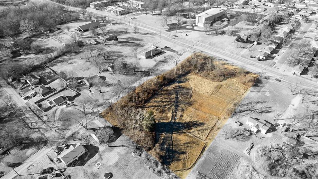 5001 Parallel Parkway, Kansas City, KS 66104