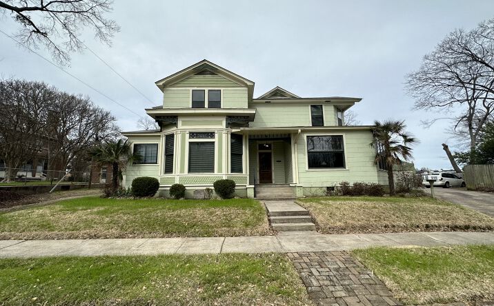 Pictures of Multifamily property located at 915 E 5th St, Texarkana, AR 71854 for sales - image #1