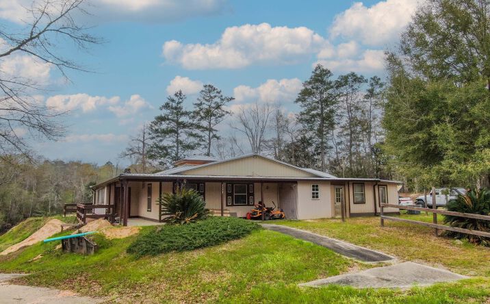 Pictures of Special Purpose property located at 5178 Boynton Cutoff Road, Vernon, FL 32462 for sales - image #1