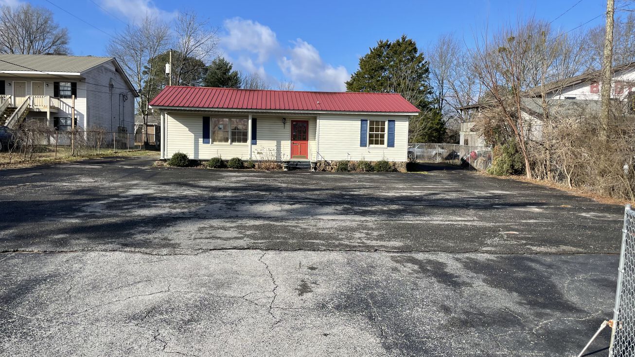 407 Rooks St NW, Hartselle, AL 35640