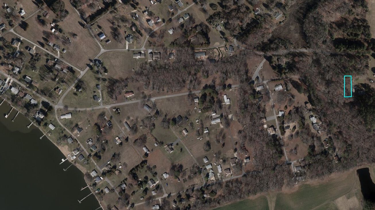 West Pl, Chaptico, MD 20621