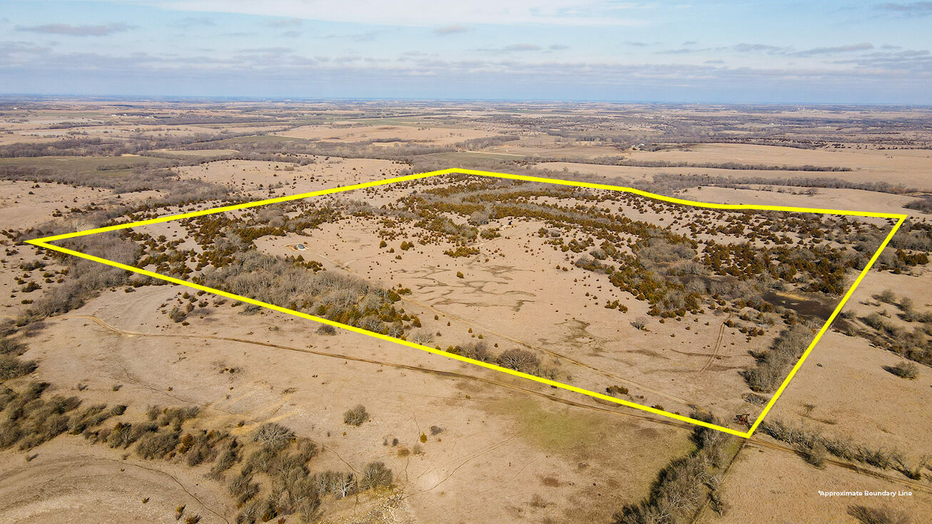 222nd Rd, Winfield, KS 67156