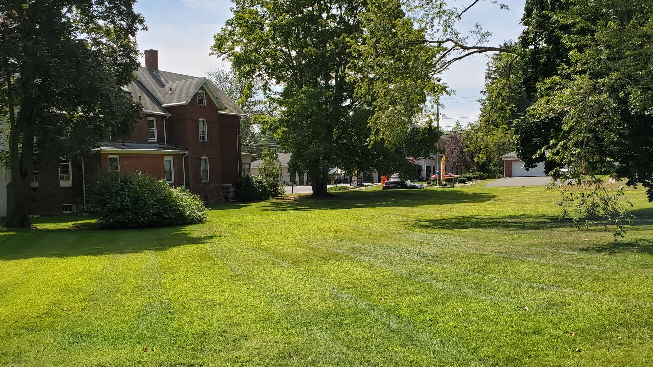 876 Newfield St, Middletown, CT 06457