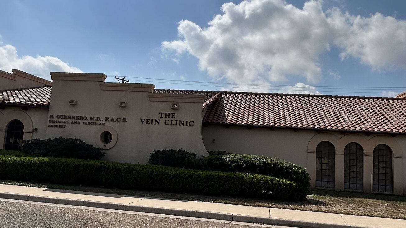 1402 E 8th St, Weslaco, TX 78596