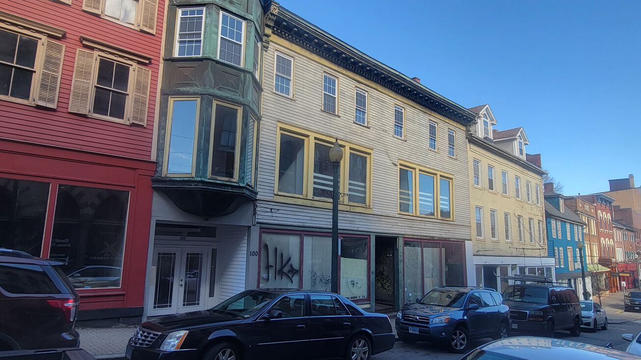 94 Main St, Norwich, CT 06360