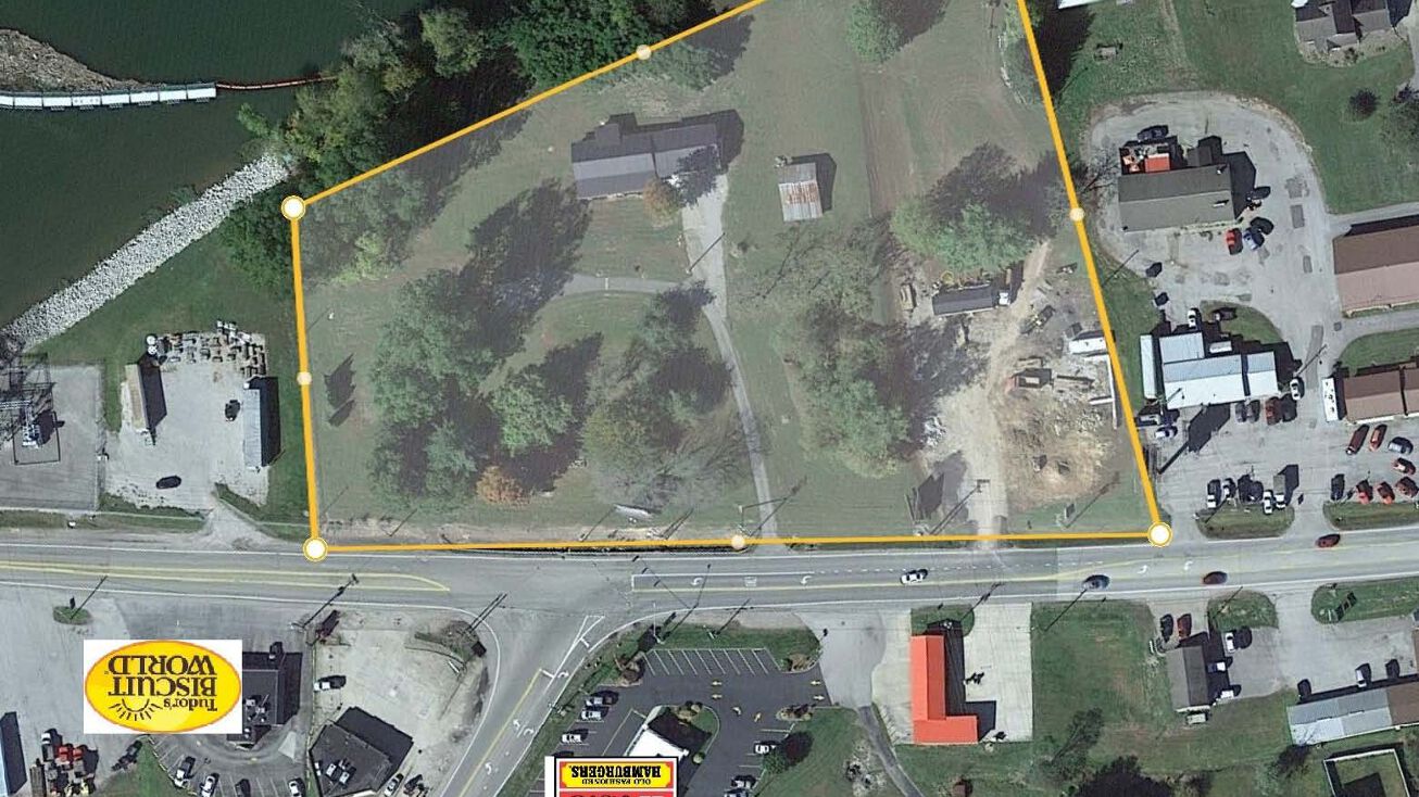 13288 Winfield Rd, Winfield, WV 25213