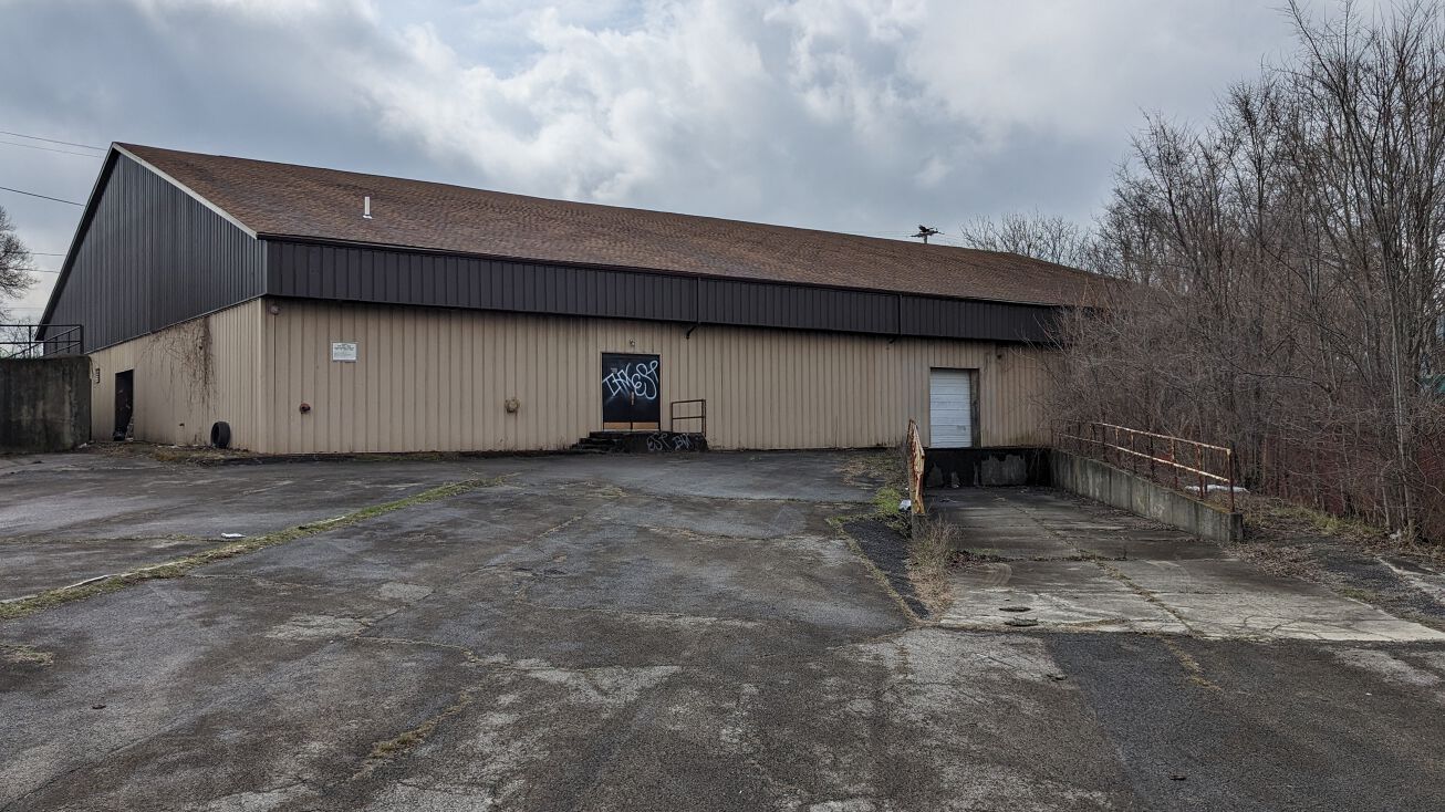 Pictures of Industrial property located at 165 E Circular St, Lima, OH 45804 for sales - image #1