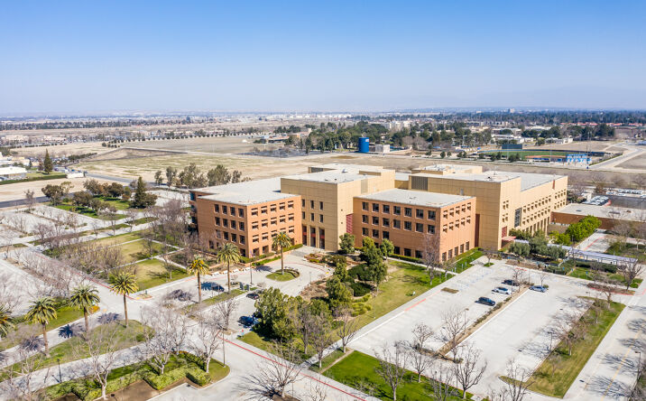 Pictures of Office property located at 900 Old River Rd, Bakersfield, CA 93311 for sales - image #1