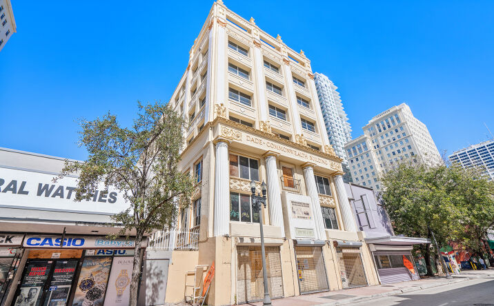 Pictures of Hospitality, Mixed Use, Office, Retail property located at 139 NE 1st St, Miami, FL 33132 for sales - image #1