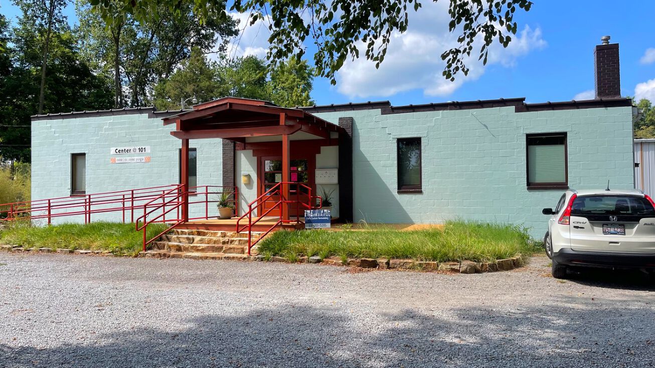 101 S Graham Ave, Carbondale, IL 62901