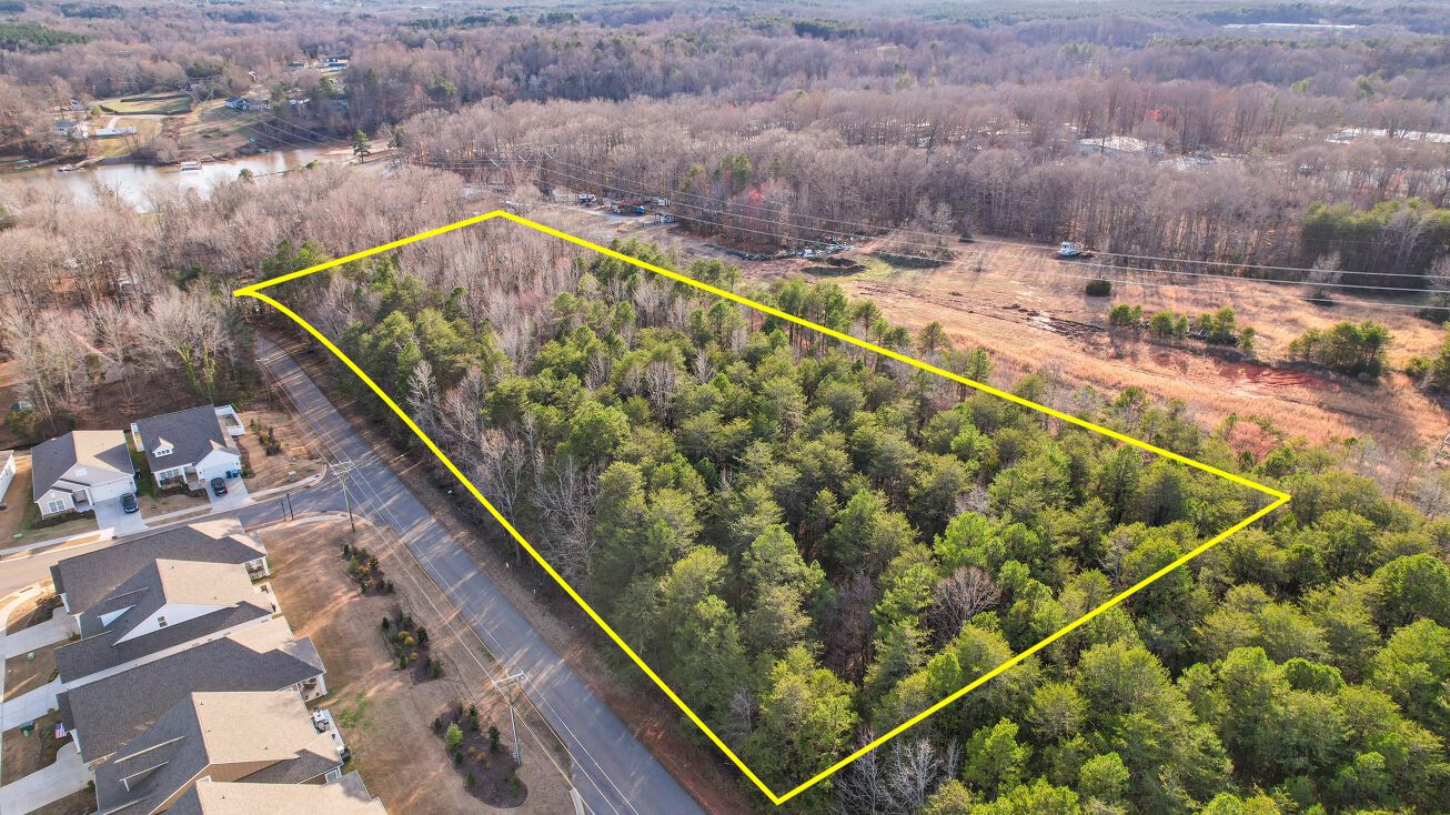 McCorkle Ln, Lake Norman of Catawba, NC 28673