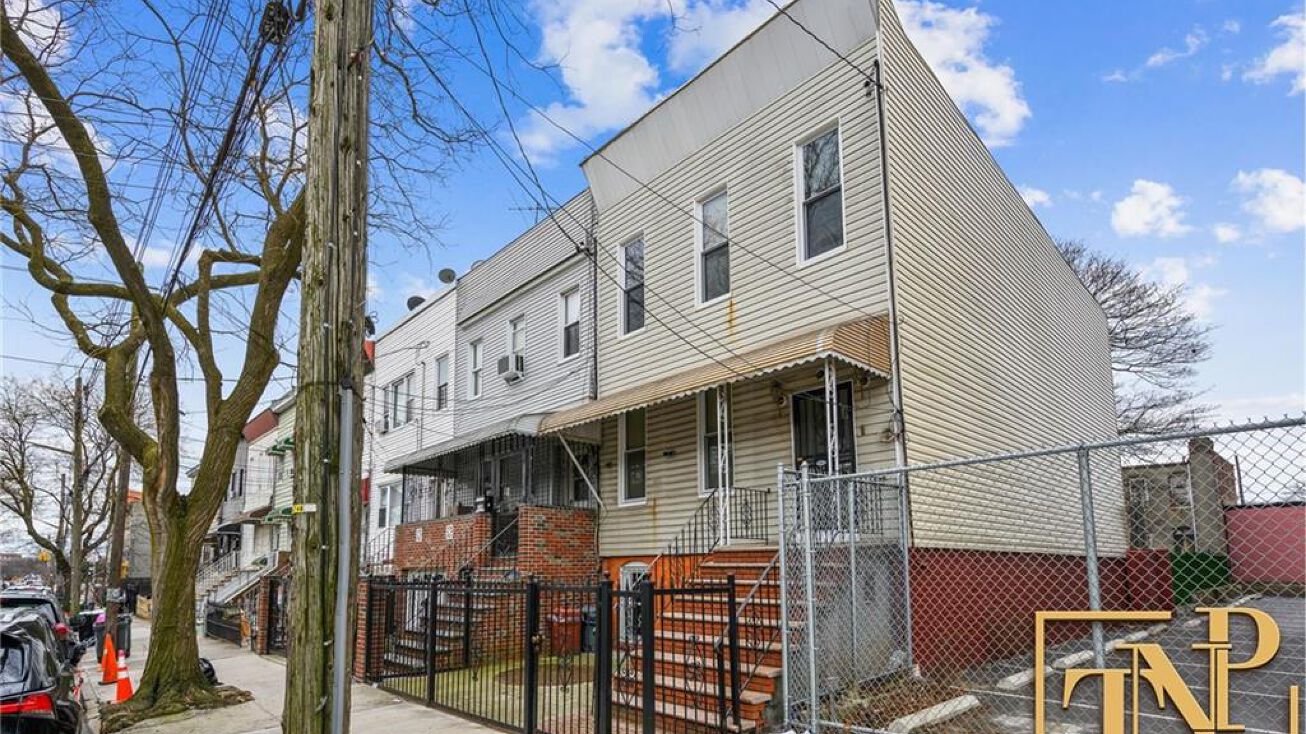 158 Atkins Ave, Brooklyn, NY 11208