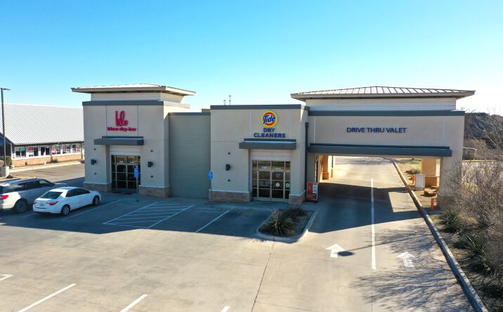 Pictures of Retail property located at 4511 98th St, Lubbock, TX 79424 for comps - image #1
