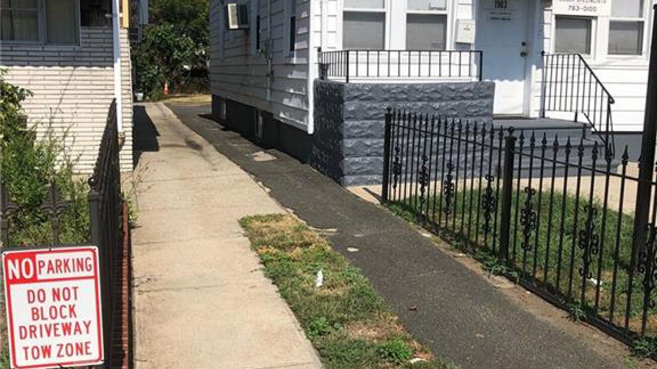 1983 Rockaway Pkwy, Brooklyn, NY 11236