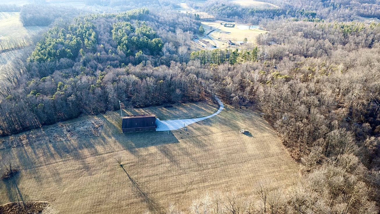 21880 Shadley Valley Rd, Danville, OH 43014
