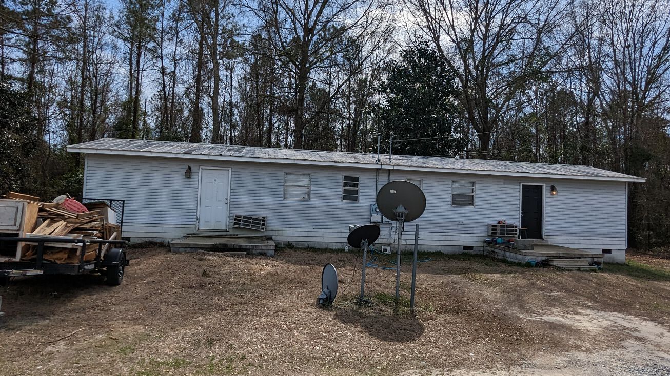 2586 Lee Rd 208, Phenix City, AL 36870