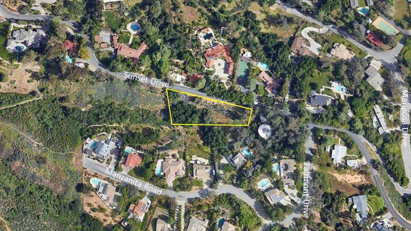 555 Sunset Dr, Redlands, CA 92373