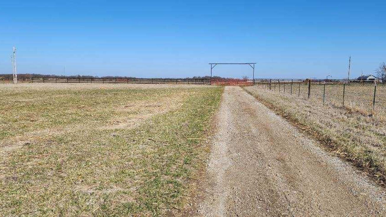 E 630th Avenue, Girard, KS 66743 Land for Sale E 630th Avenue