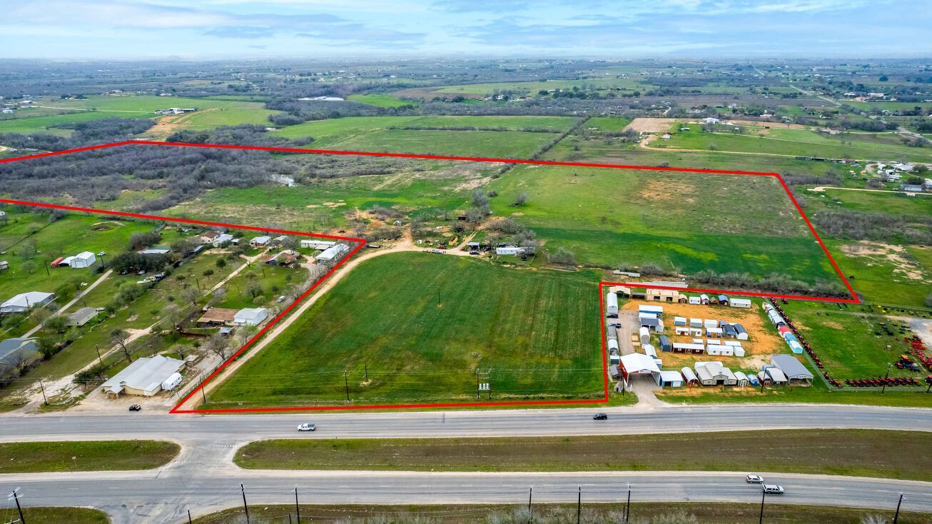 10709 US Hwy 87 E, Adkins, TX 78101