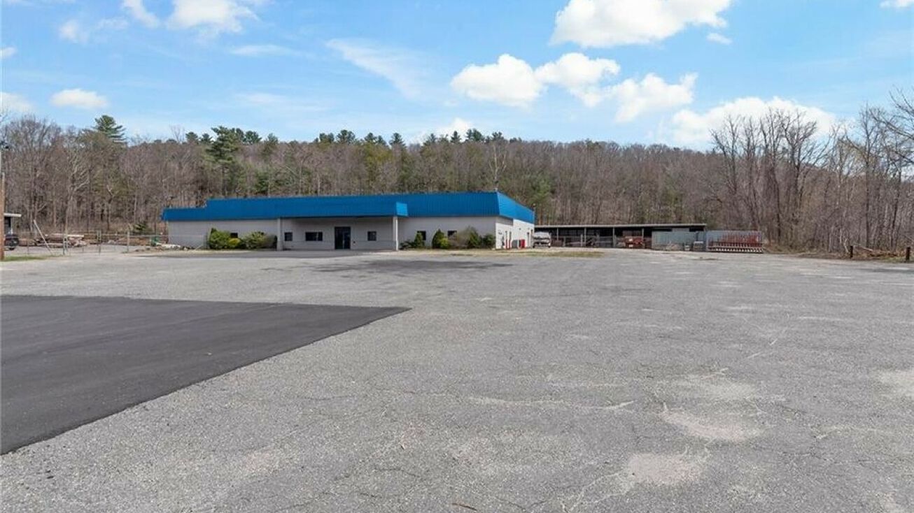 588 Winsted Rd, Torrington, CT 06790