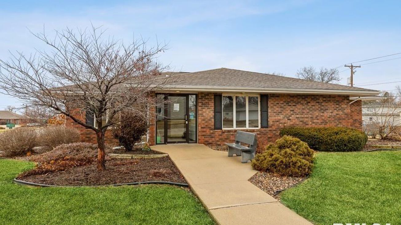 1107 9TH Avenue, De Witt, IA 52742