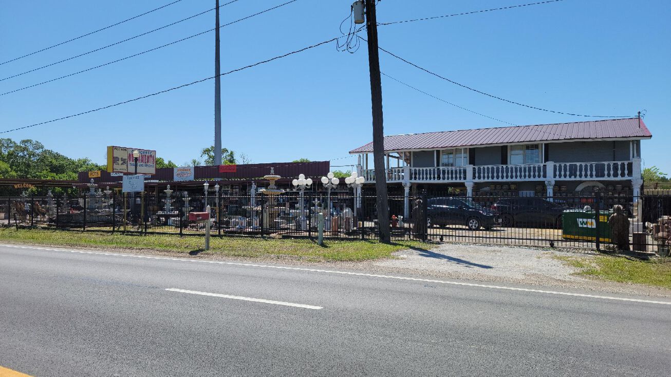 3516 E Freeway Service Rd, Baytown, TX 77521