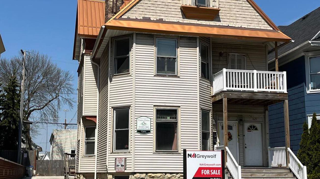 1627 N Farwell Ave, Milwaukee, WI 53202 Multifamily Property for Sale