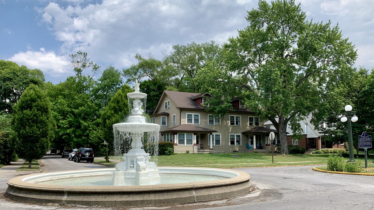725 Woodruff Place Middle Dr, Indianapolis, IN 46201 Multifamily