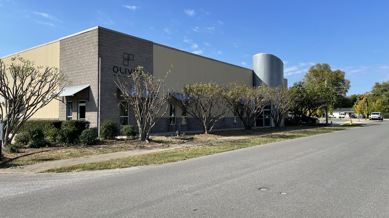 1000 SE Benton St, Bentonville, AR 72712