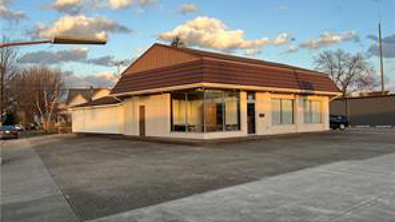 105 S Wooster Ave, Dover, OH 44622