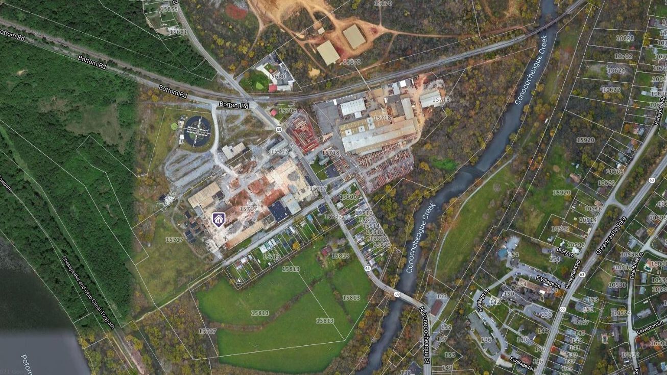 15717 Clear Spring Rd, Williamsport, MD 21795