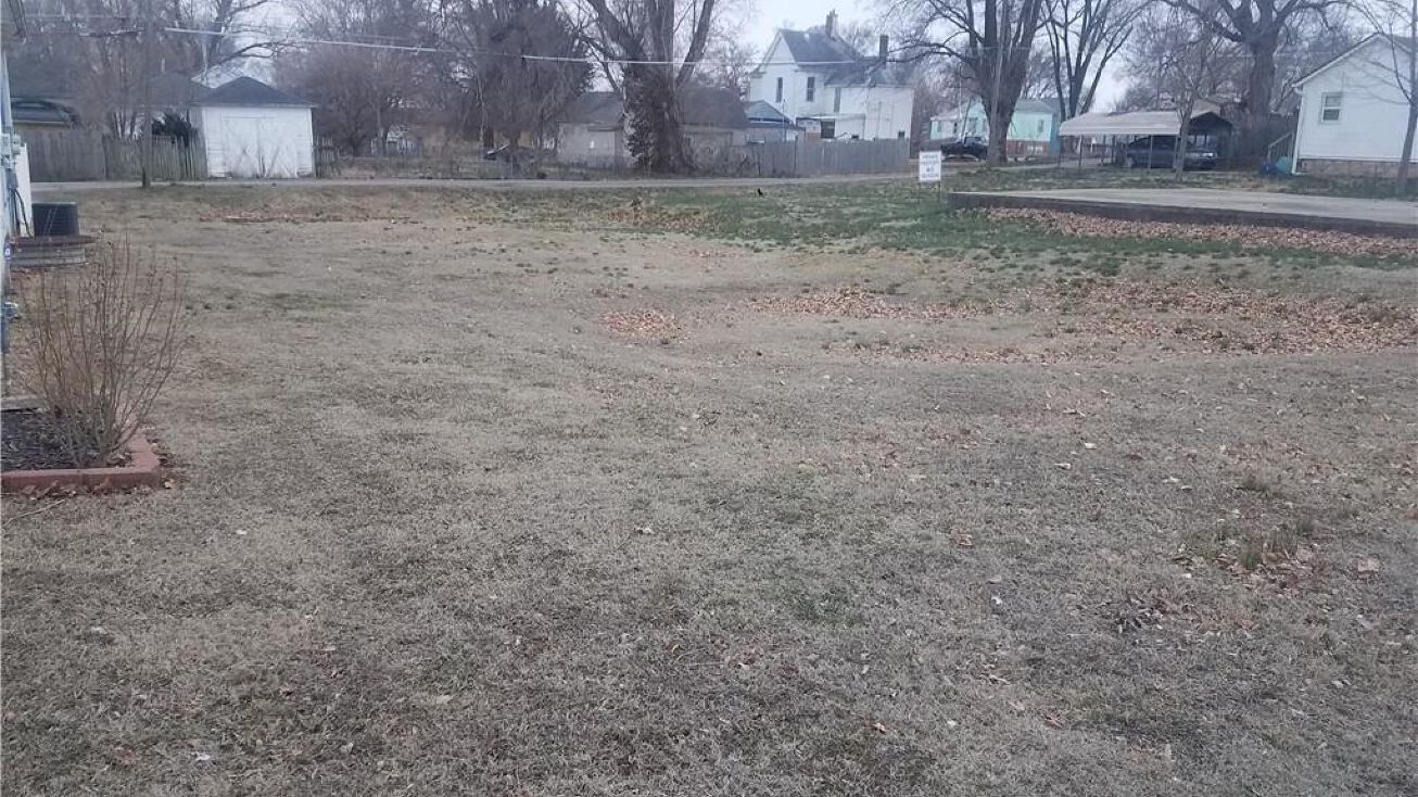 215 Pottawatomie Street, Leavenworth, KS 66048