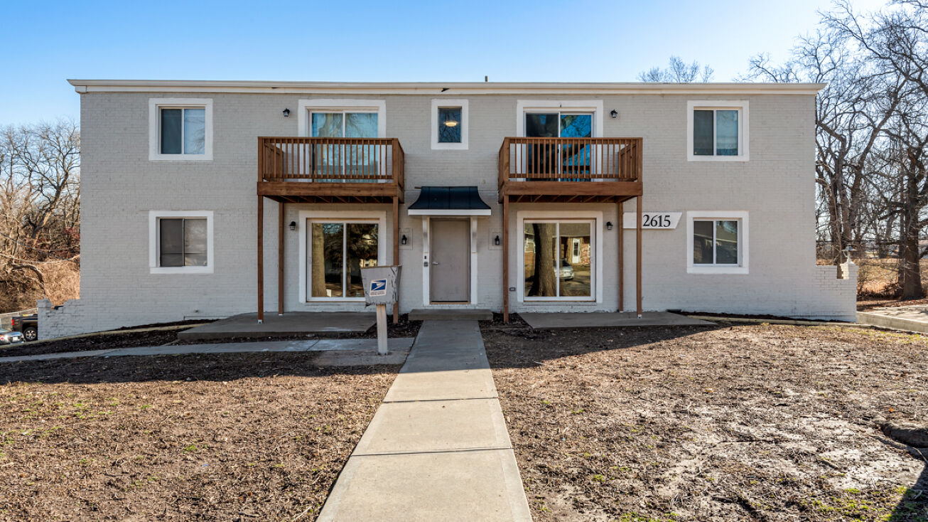 12615 Jackson Ave, Grandview, MO 64030