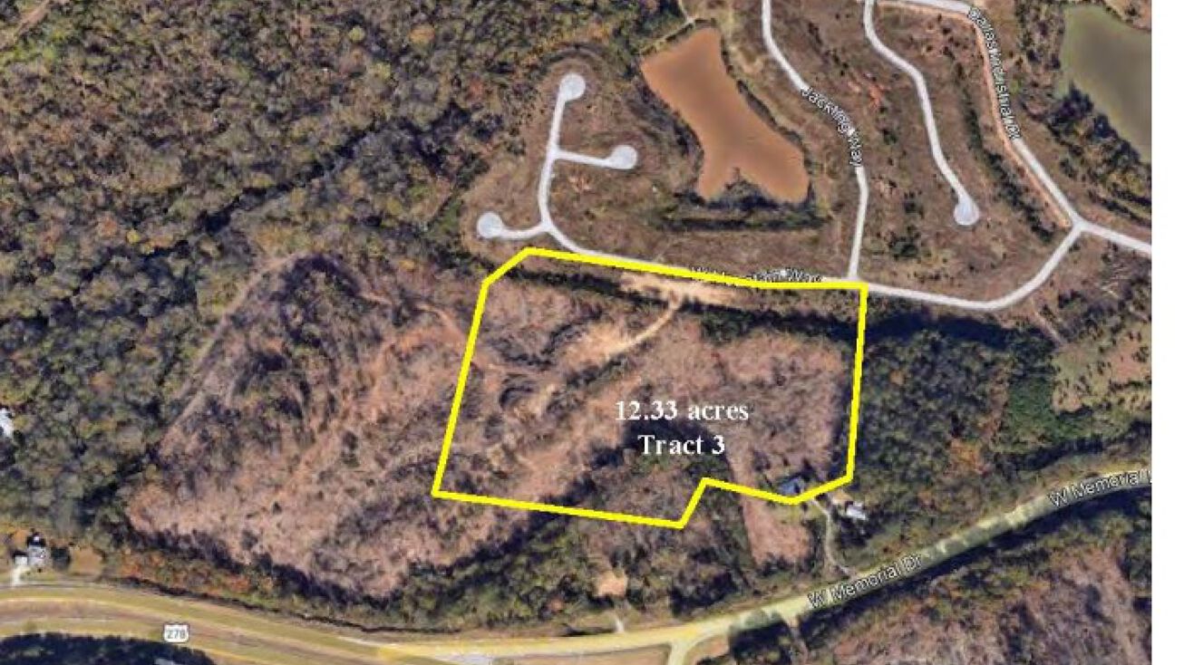 W Mountain Way, Dallas, GA 30132