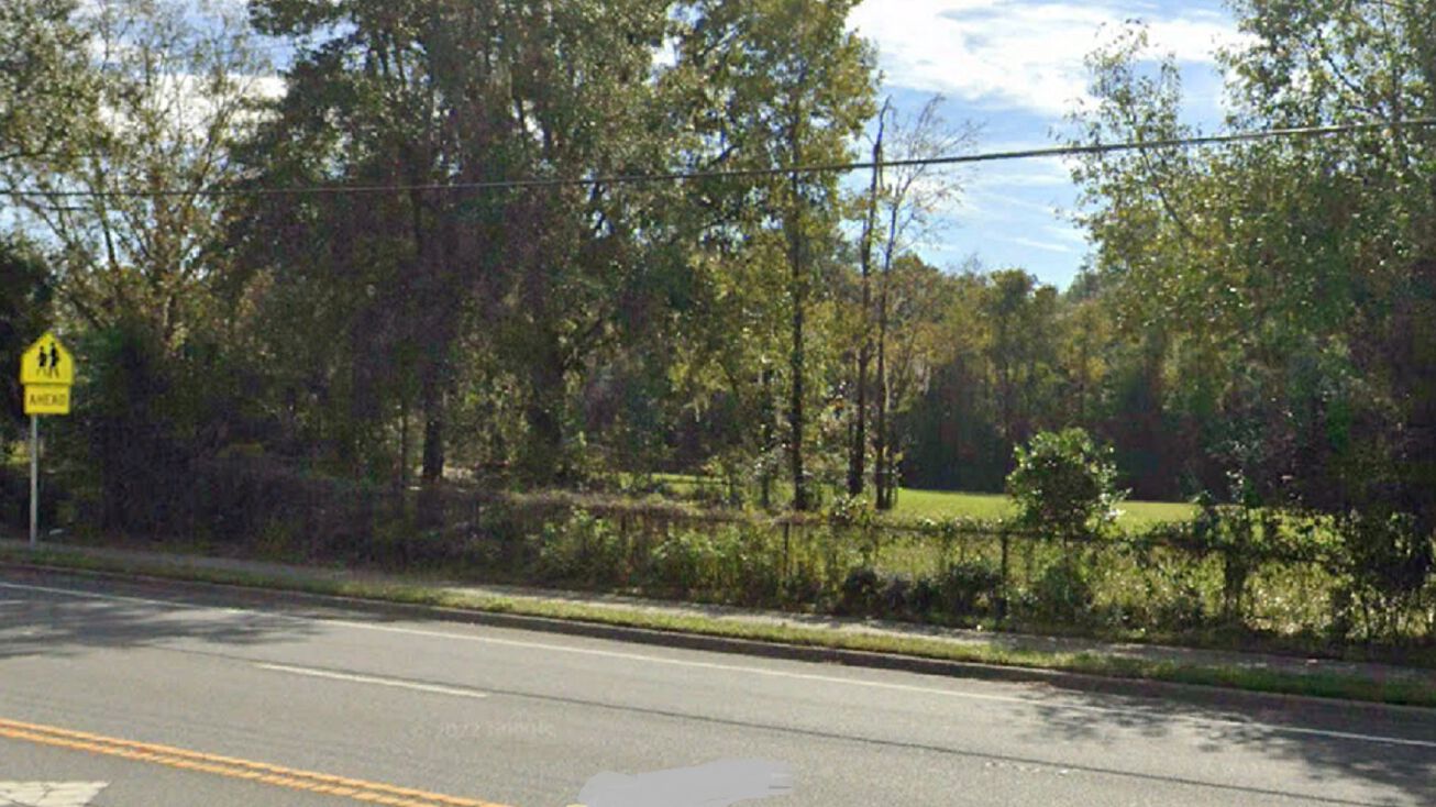 909 NE 39th Ave, Gainesville, FL 32609