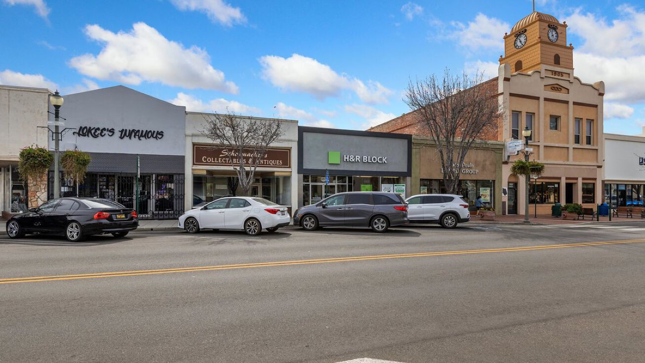 910 E Main St, Santa Paula, CA 93060