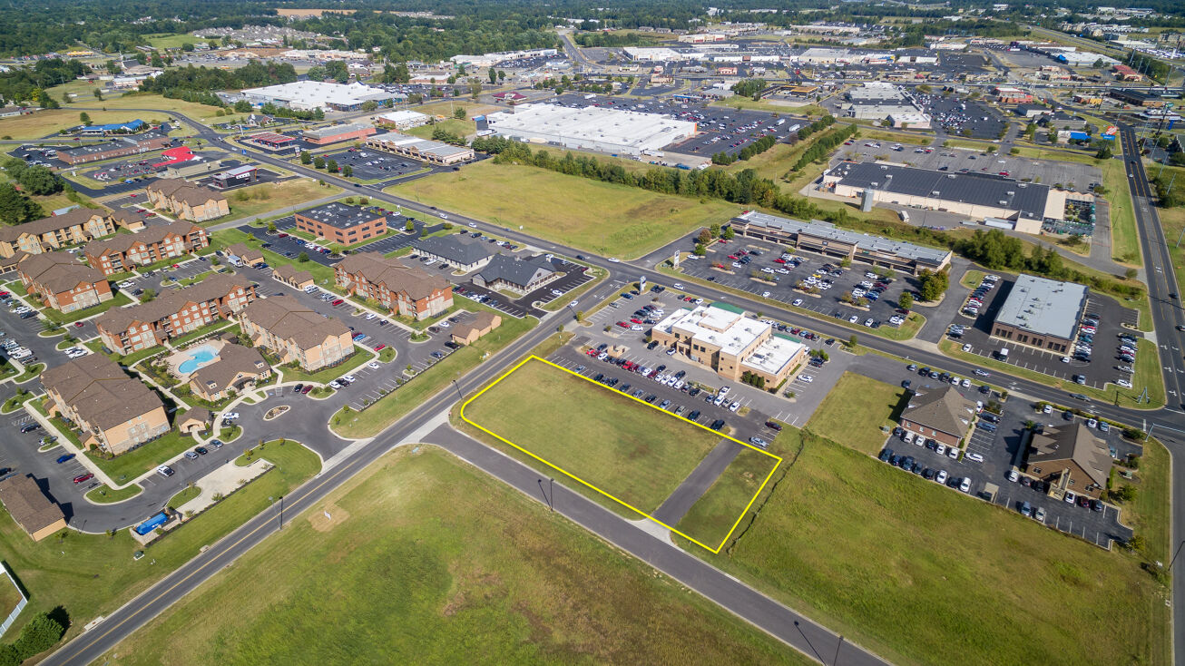 Perkins Creek Dr, Paducah, KY 42001