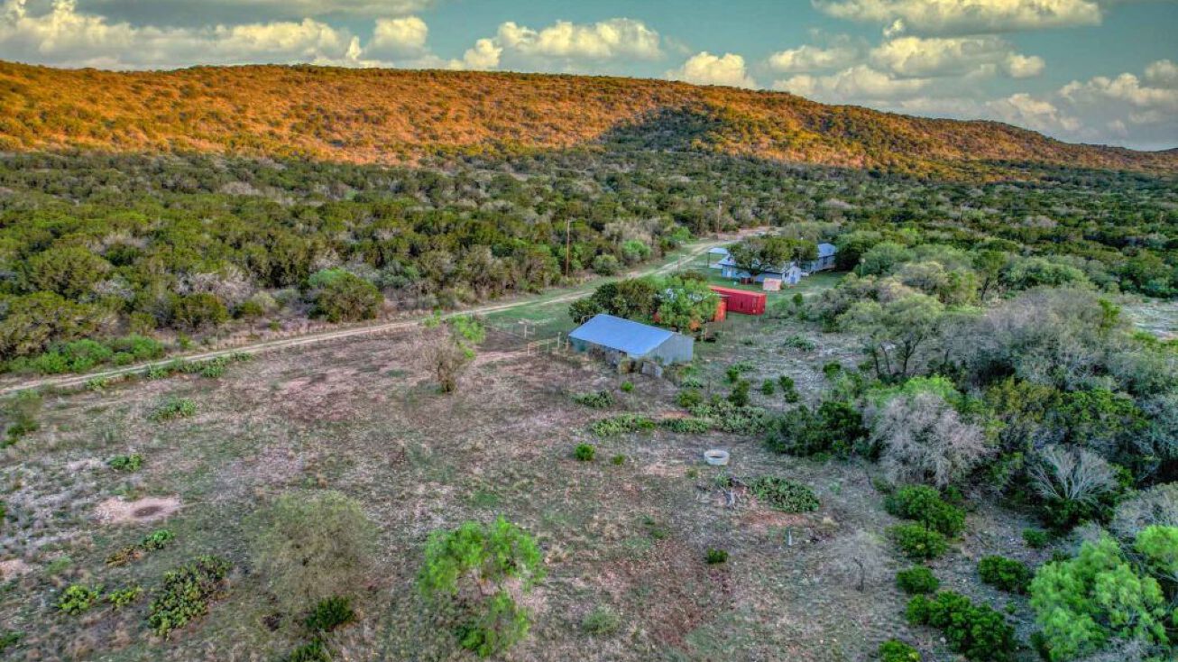 Mesa Valley Rd, Concan, TX 78838