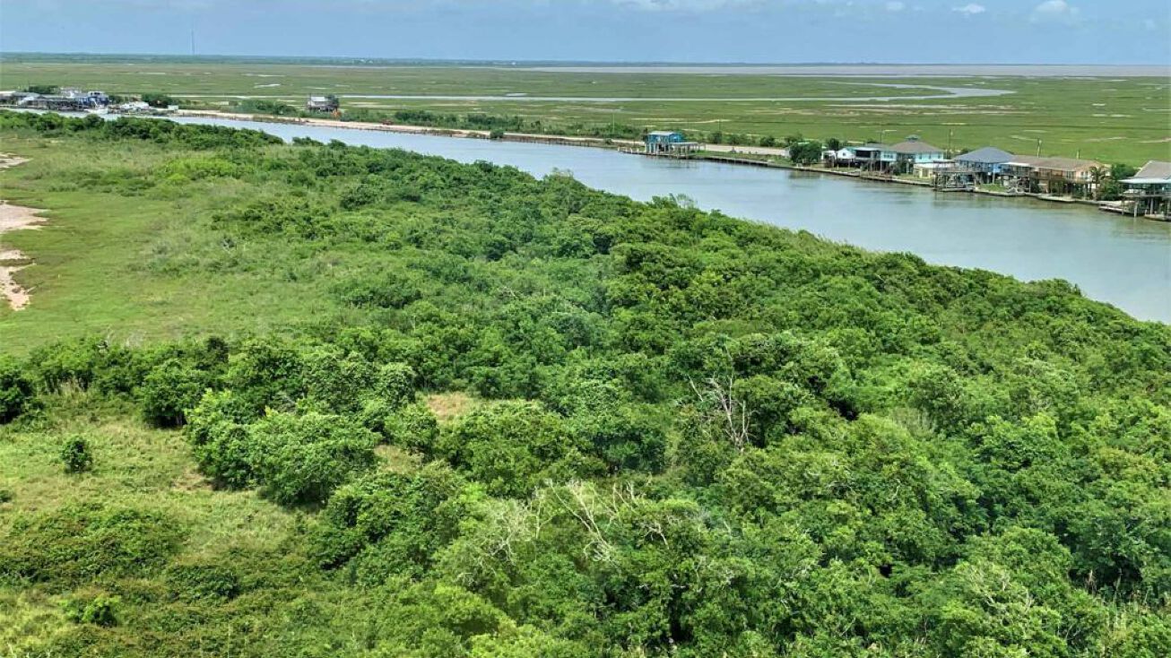 Beach Road, Matagorda, TX 77457