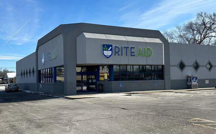 Pictures of Retail property located at 4410 Division Avenue South, Grand Rapids, MI 49548 for sales - image #1